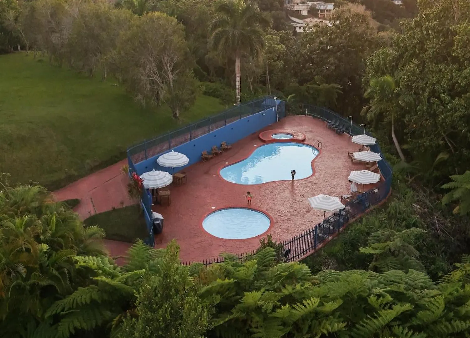 El Oasis Hotel location